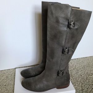 FRYE BOOTS size 6